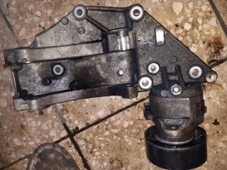 bontott VOLVO S40 Generátor Tartó Bak