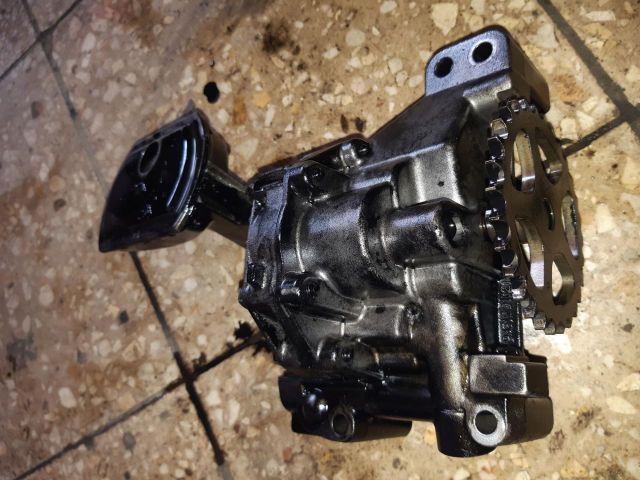 bontott VOLVO S40 Olajszivattyú