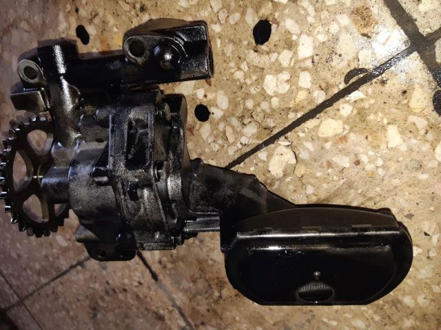 bontott VOLVO S40 Olajszivattyú