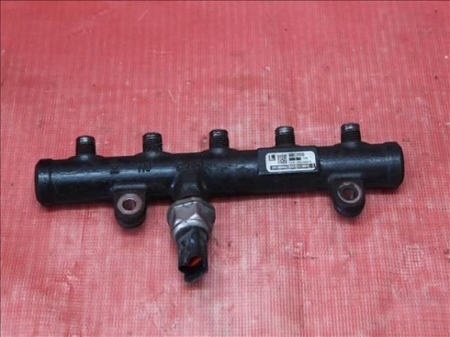 bontott VOLVO S40 Porlasztó Sor / Híd