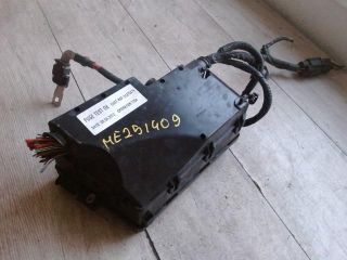 bontott VOLVO S40 Biztosítéktábla Motortér