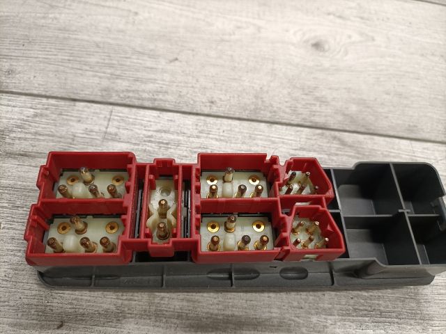 bontott VOLVO S40 Ablakemelő és Tükör Kapcsoló