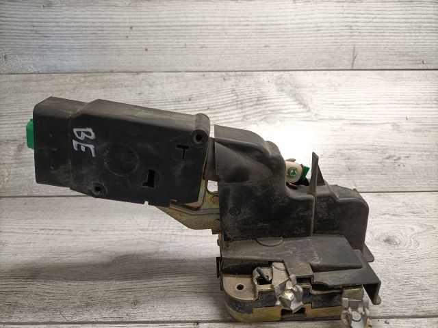 bontott VOLVO S40 Bal első Ajtózár