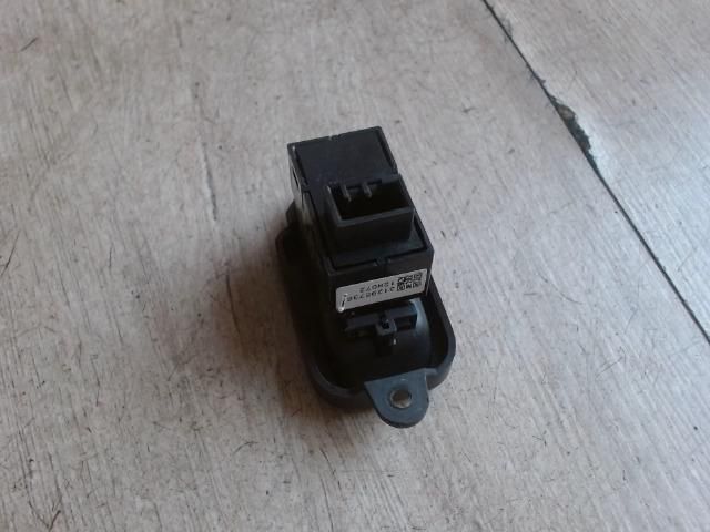 bontott VOLVO S40 Bal hátsó Ablakemelő Kapcsoló