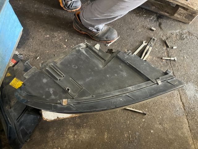 bontott VOLVO S40 Bal Xenon Fényszóró