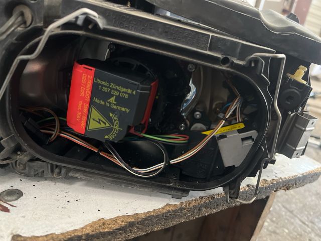 bontott VOLVO S40 Bal Xenon Fényszóró