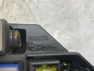 bontott VOLVO S40 Biztosítéktábla Doboz