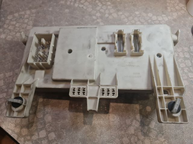 bontott VOLVO S40 Biztosítéktábla Utastér