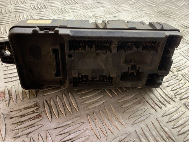 bontott VOLVO S40 Biztosítéktábla Utastér