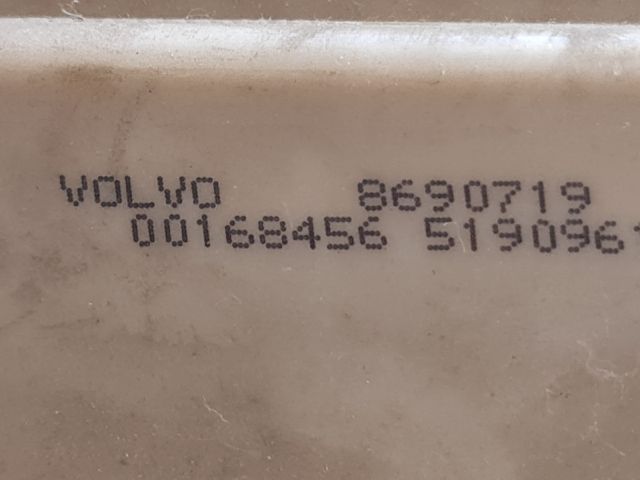 bontott VOLVO S40 Biztosítéktábla Utastér