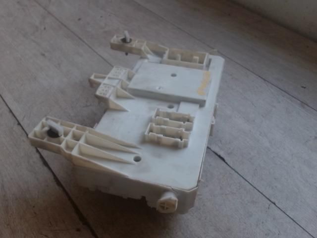 bontott VOLVO S40 Biztosítéktábla Utastér