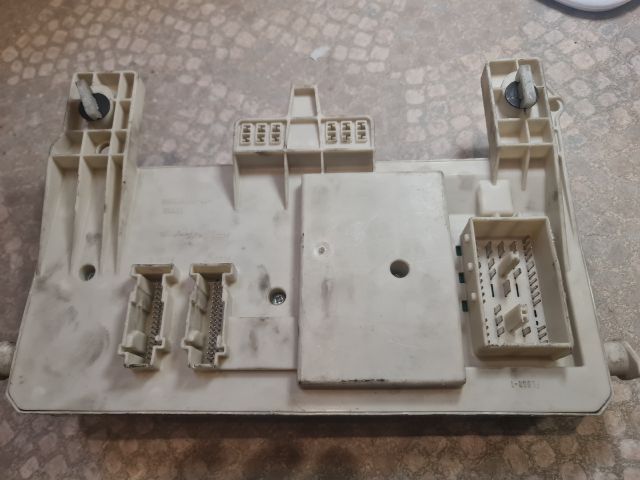 bontott VOLVO S40 Biztosítéktábla Utastér