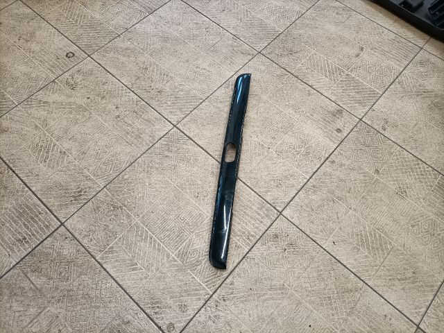 bontott VOLVO S40 Csomagtérajtó Díszléc