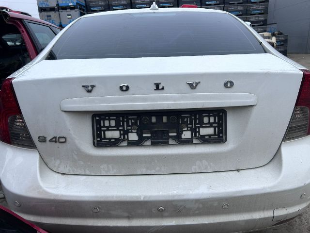bontott VOLVO S40 Csomagtérajtó (Üres lemez)