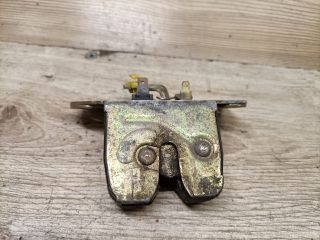 bontott VOLVO S40 Csomagtérajtó Zárszerkezet