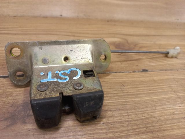 bontott VOLVO S40 Csomagtérajtó Zárszerkezet