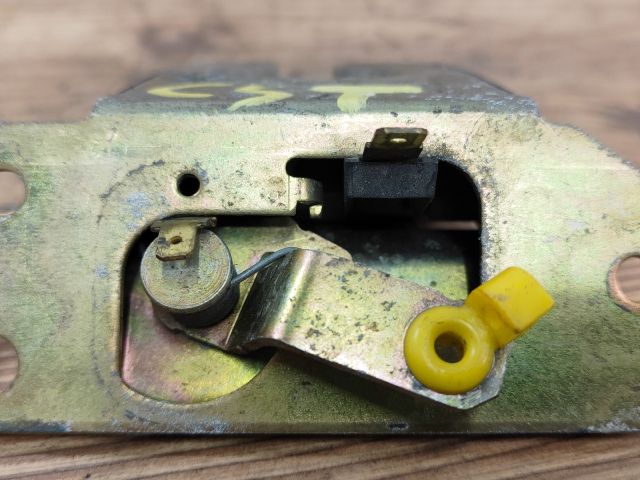 bontott VOLVO S40 Csomagtérajtó Zárszerkezet