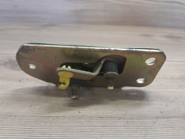 bontott VOLVO S40 Csomagtérajtó Zárszerkezet