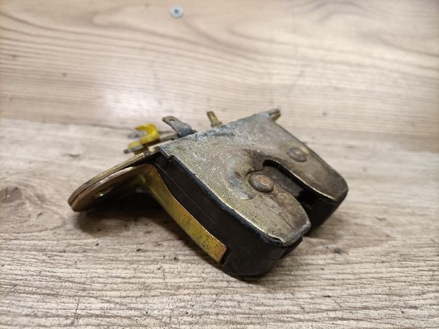 bontott VOLVO S40 Csomagtérajtó Zárszerkezet