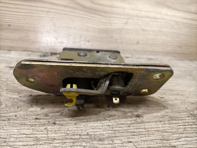 bontott VOLVO S40 Csomagtérajtó Zárszerkezet