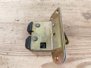 bontott VOLVO S40 Csomagtérajtó Zárszerkezet