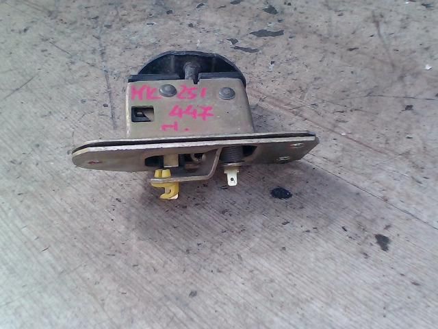 bontott VOLVO S40 Csomagtérajtó Zárszerkezet