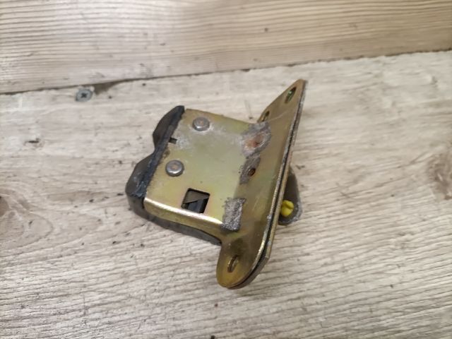 bontott VOLVO S40 Csomagtérajtó Zárszerkezet