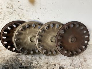 bontott VOLVO S40 Dísztárcsa Szett