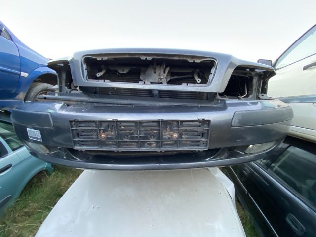 bontott VOLVO S40 Első Lökhárító (Részeivel)