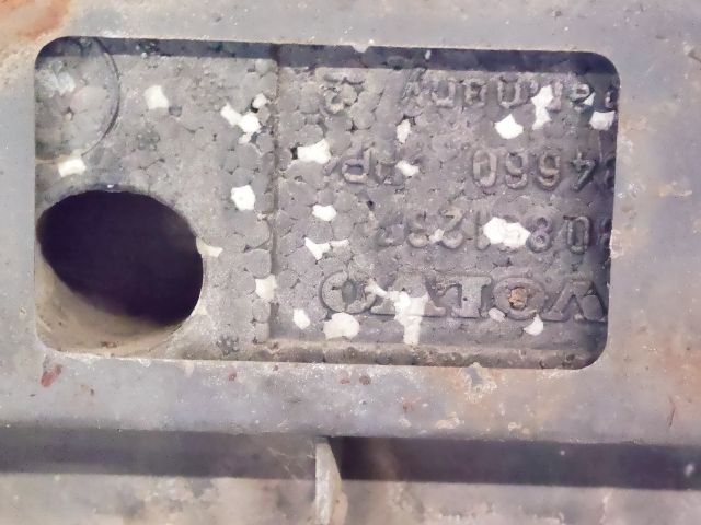 bontott VOLVO S40 Első Lökhárító (Üresen)