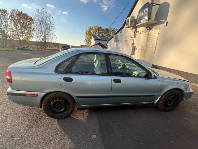 bontott VOLVO S40 Első Lökhárító (Üresen)