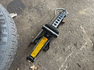 bontott VOLVO S40 Emelő