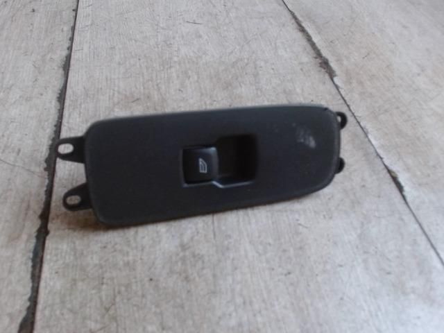 bontott VOLVO S40 Jobb első Ablakemelő Kapcsoló