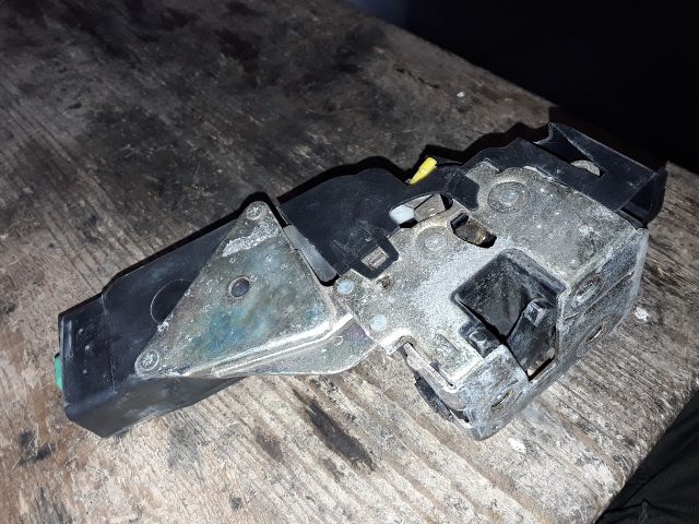 bontott VOLVO S40 Jobb első Ajtózár