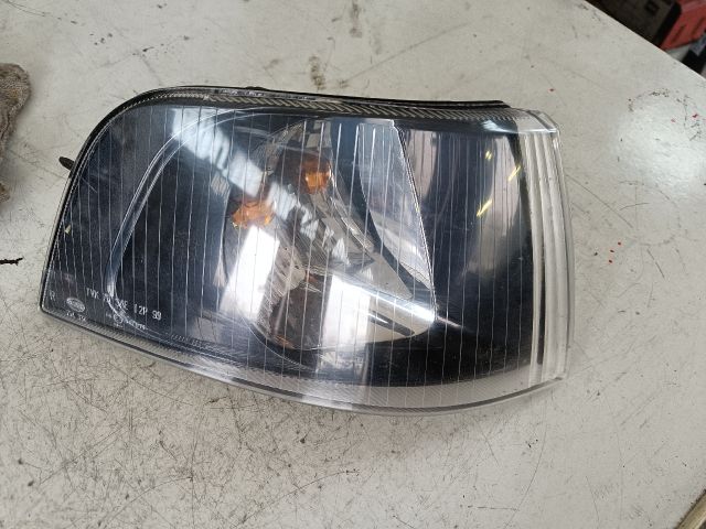 bontott VOLVO S40 Jobb első Sárvédő Irányjelző