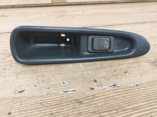 bontott VOLVO S40 Jobb hátsó Ablakemelő Kapcsoló