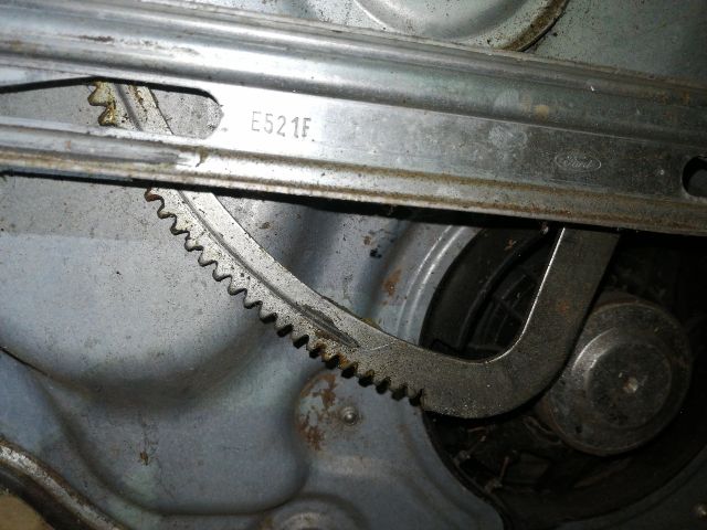 bontott VOLVO S40 Jobb hátsó Ablakemelő Szerkezet (Elektromos)