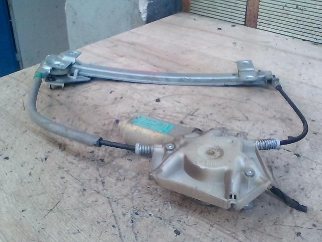 bontott VOLVO S40 Jobb hátsó Ablakemelő Szerkezet (Elektromos)