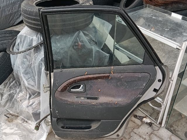 bontott VOLVO S40 Jobb hátsó Ajtó (Részeivel)