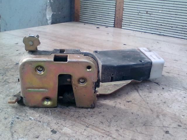 bontott VOLVO S40 Jobb hátsó Ajtózár