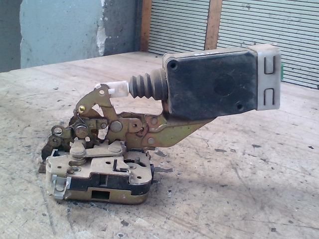 bontott VOLVO S40 Jobb hátsó Ajtózár