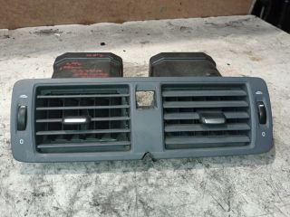 bontott VOLVO S40 Középső Szellőző