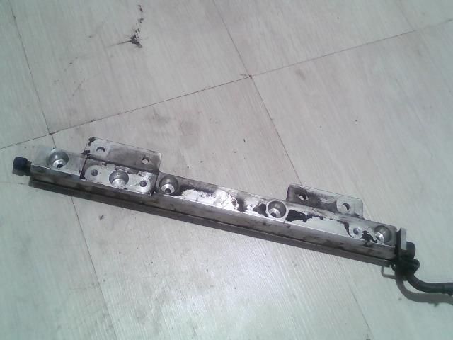 bontott VOLVO S40 Porlasztó Sor / Híd