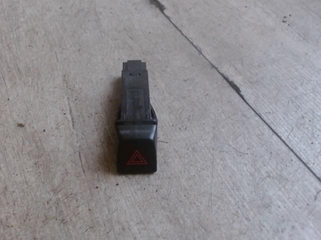 bontott VOLVO S40 Vészvillogó Kapcsoló