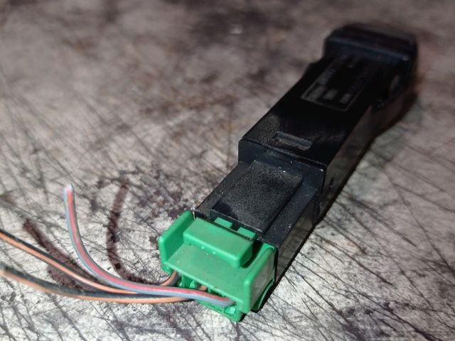 bontott VOLVO S40 Vészvillogó Kapcsoló