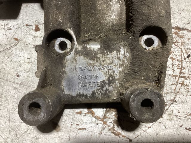 bontott VOLVO S60 Generátor Tartó Bak