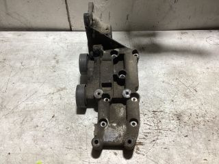 bontott VOLVO S60 Generátor Tartó Bak