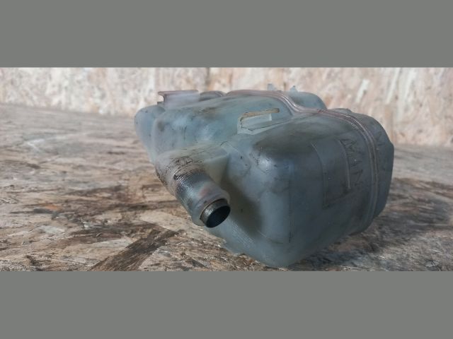 bontott VOLVO S60 Kiegyenlítő Tartály