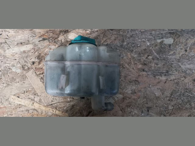 bontott VOLVO S60 Kiegyenlítő Tartály