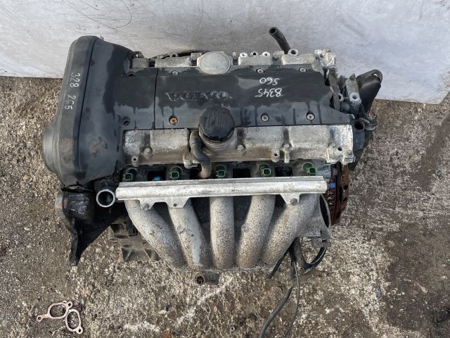 bontott VOLVO S60 Motor (Fűzött blokk hengerfejjel)